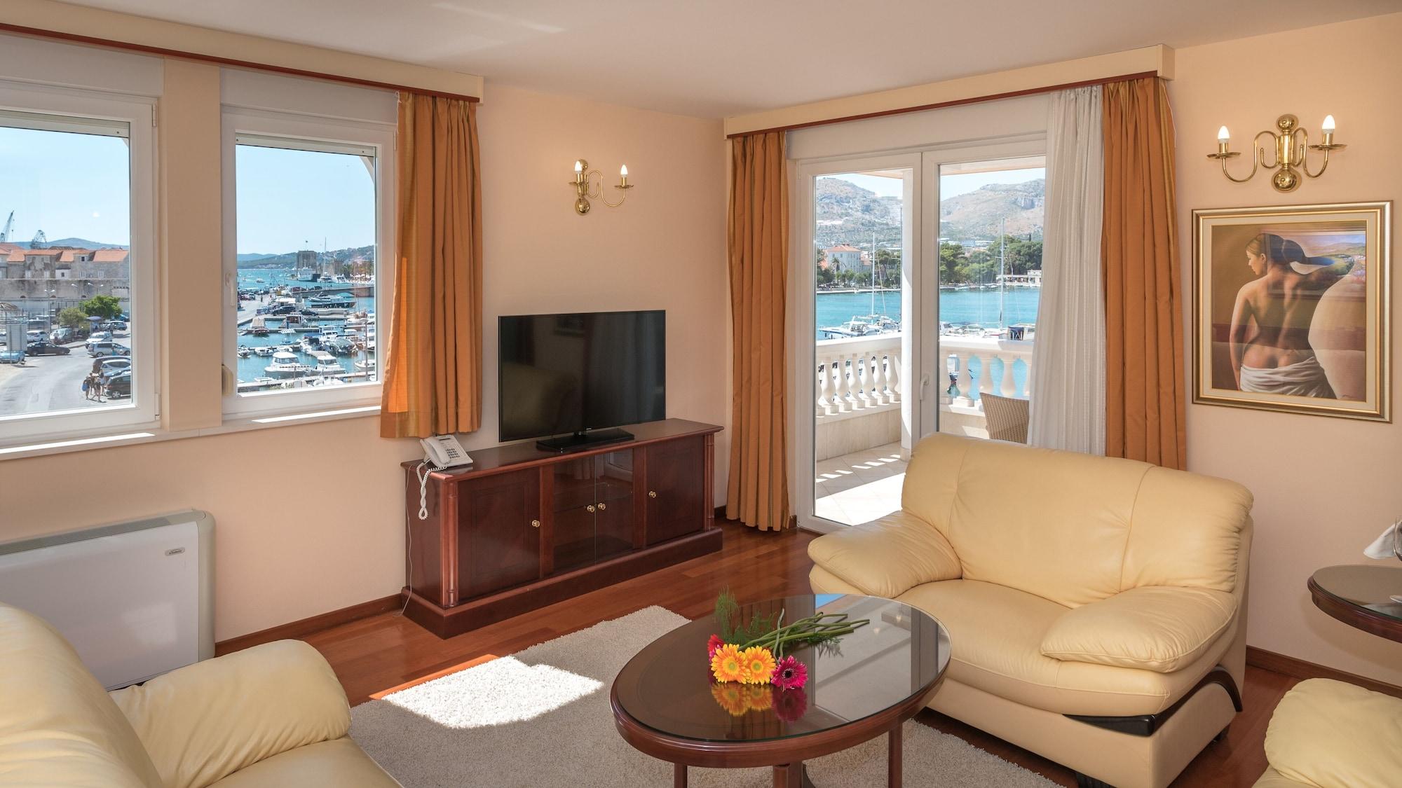 Hotel Trogir Palace Екстер'єр фото