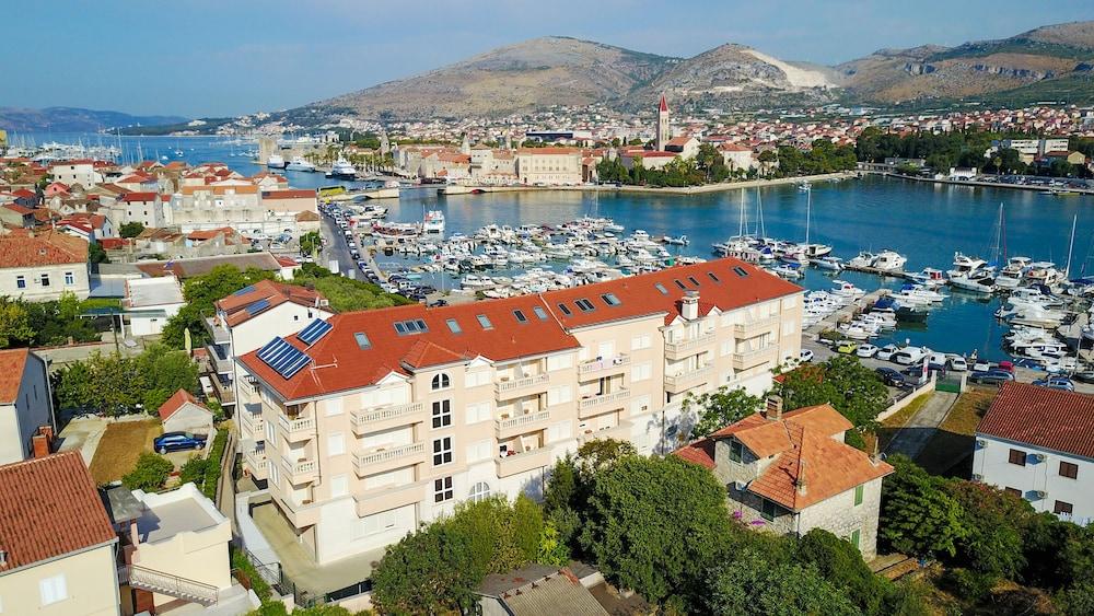 Hotel Trogir Palace Екстер'єр фото