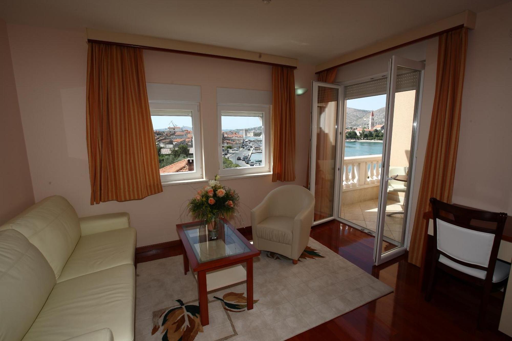Hotel Trogir Palace Екстер'єр фото