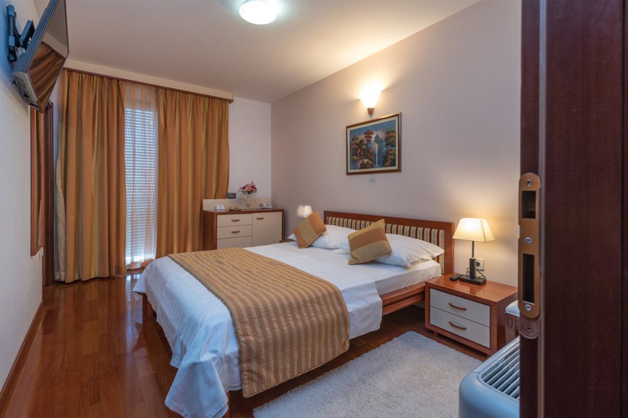 Hotel Trogir Palace Екстер'єр фото